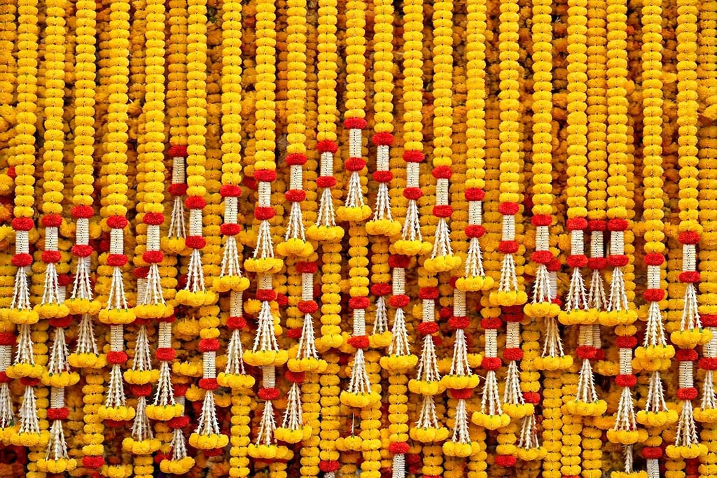 5 Pcs Marigold Garland for Diwali with Jasmine, Indian Arificial Flower 5ft